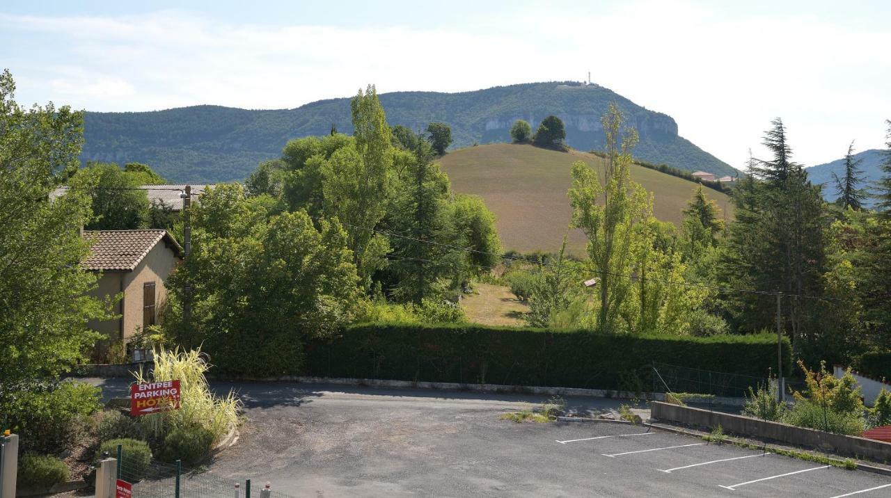 Hotel Restaurant Du Bowling De Millau Exterior foto